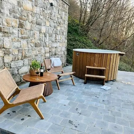 De La Vallée 6 * Érezée